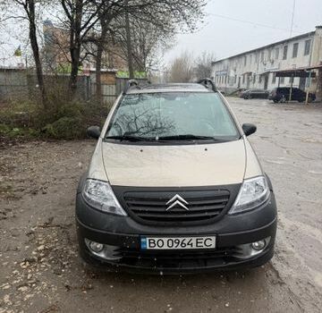 Бежевый Ситроен С3, объемом двигателя 1.6 л и пробегом 261 тыс. км за 3999 $, фото 1 на Automoto.ua