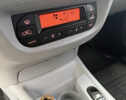 Чорний Сітроен С3, об'ємом двигуна 1.4 л та пробігом 250 тис. км за 2750 $, фото 6 на Automoto.ua