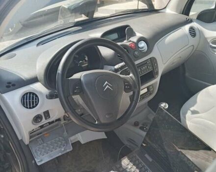 Чорний Сітроен С3, об'ємом двигуна 1.36 л та пробігом 155 тис. км за 4500 $, фото 6 на Automoto.ua