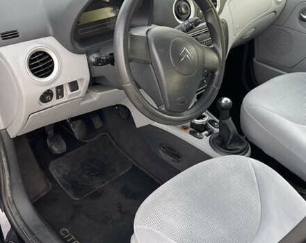 Черный Ситроен С3, объемом двигателя 1.12 л и пробегом 65 тыс. км за 5300 $, фото 8 на Automoto.ua