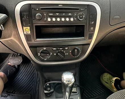 Черный Ситроен С3, объемом двигателя 1.6 л и пробегом 230 тыс. км за 3999 $, фото 20 на Automoto.ua