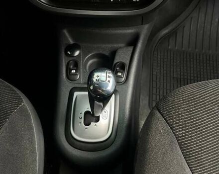 Черный Ситроен С3, объемом двигателя 1.4 л и пробегом 156 тыс. км за 4500 $, фото 15 на Automoto.ua