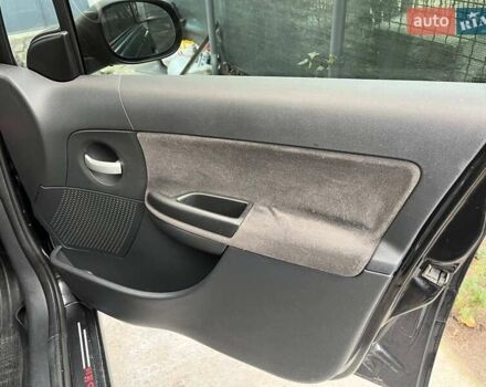 Черный Ситроен С3, объемом двигателя 1.4 л и пробегом 156 тыс. км за 4500 $, фото 19 на Automoto.ua