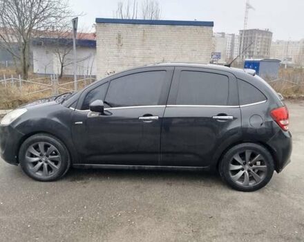 Черный Ситроен С3, объемом двигателя 1.4 л и пробегом 300 тыс. км за 5200 $, фото 1 на Automoto.ua