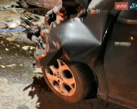 Черный Ситроен С3, объемом двигателя 1.6 л и пробегом 260 тыс. км за 2200 $, фото 9 на Automoto.ua