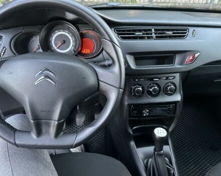 Чорний Сітроен С3, об'ємом двигуна 1.4 л та пробігом 155 тис. км за 4800 $, фото 6 на Automoto.ua