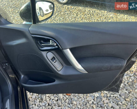 Черный Ситроен С3, объемом двигателя 1.4 л и пробегом 236 тыс. км за 5500 $, фото 16 на Automoto.ua