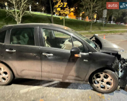 Чорний Сітроен С3, об'ємом двигуна 1.6 л та пробігом 260 тис. км за 2200 $, фото 1 на Automoto.ua