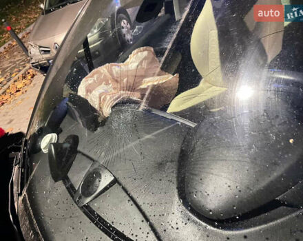 Черный Ситроен С3, объемом двигателя 1.6 л и пробегом 260 тыс. км за 2200 $, фото 7 на Automoto.ua