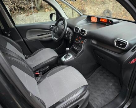 Черный Ситроен С3, объемом двигателя 1.6 л и пробегом 164 тыс. км за 6100 $, фото 10 на Automoto.ua