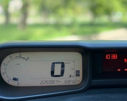 Черный Ситроен С3, объемом двигателя 1.6 л и пробегом 227 тыс. км за 7300 $, фото 23 на Automoto.ua