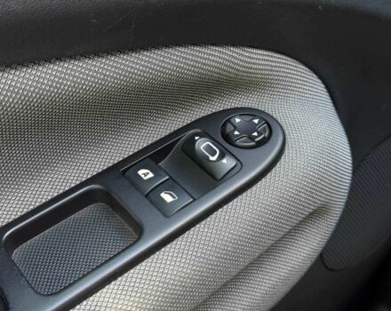 Черный Ситроен С3, объемом двигателя 1.6 л и пробегом 227 тыс. км за 7300 $, фото 17 на Automoto.ua