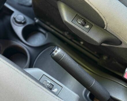 Черный Ситроен С3, объемом двигателя 1.6 л и пробегом 227 тыс. км за 7300 $, фото 20 на Automoto.ua