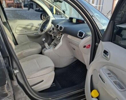 Черный Ситроен С3, объемом двигателя 1.6 л и пробегом 202 тыс. км за 4400 $, фото 1 на Automoto.ua