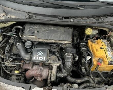 Фиолетовый Ситроен С3, объемом двигателя 1.4 л и пробегом 250 тыс. км за 3200 $, фото 19 на Automoto.ua