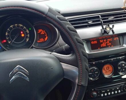 Коричневый Ситроен С3, объемом двигателя 1.4 л и пробегом 300 тыс. км за 5800 $, фото 15 на Automoto.ua