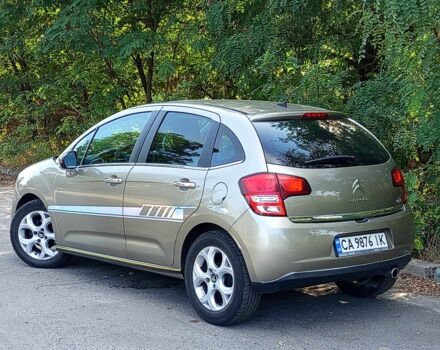 Коричневый Ситроен С3, объемом двигателя 1.4 л и пробегом 300 тыс. км за 5800 $, фото 3 на Automoto.ua