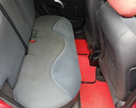 Красный Ситроен С3, объемом двигателя 1.4 л и пробегом 188 тыс. км за 3650 $, фото 6 на Automoto.ua