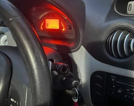 Красный Ситроен С3, объемом двигателя 1.6 л и пробегом 200 тыс. км за 4300 $, фото 2 на Automoto.ua