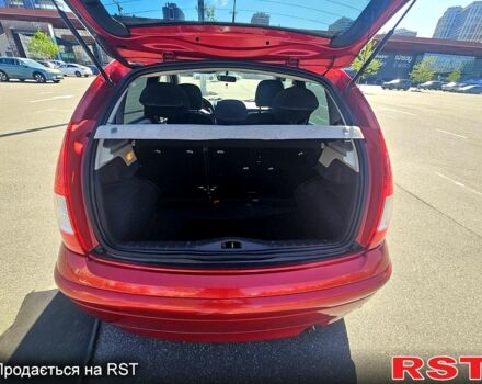 Ситроен С3 2008 в Киеве на Automoto.ua Красный Ситроен С3, объемом двигателя 1.4 л и пробегом 125 тыс. км за 3300 $, фото 5 на Automoto.ua