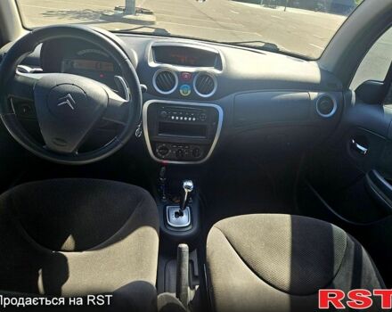 Ситроен С3 2008 в Киеве на Automoto.ua Красный Ситроен С3, объемом двигателя 1.4 л и пробегом 125 тыс. км за 3300 $, фото 4 на Automoto.ua