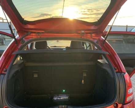 Красный Ситроен С3, объемом двигателя 1.4 л и пробегом 220 тыс. км за 6700 $, фото 5 на Automoto.ua