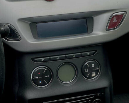 Червоний Сітроен С3, об'ємом двигуна 1.2 л та пробігом 148 тис. км за 6200 $, фото 11 на Automoto.ua