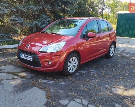 Красный Ситроен С3, объемом двигателя 1.4 л и пробегом 274 тыс. км за 4800 $, фото 1 на Automoto.ua