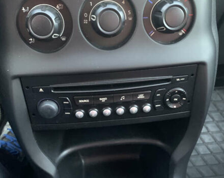 Красный Ситроен С3, объемом двигателя 1.4 л и пробегом 220 тыс. км за 6700 $, фото 21 на Automoto.ua