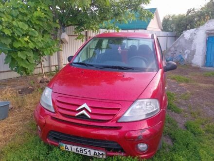 Красный Ситроен С3, объемом двигателя 1.4 л и пробегом 197 тыс. км за 2600 $, фото 1 на Automoto.ua