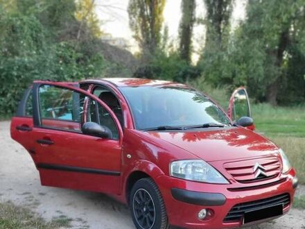 Сітроен С3 2008 у Києві на Automoto.ua Червоний Сітроен С3, об'ємом двигуна 1.36 л та пробігом 49 тис. км за 4800 $, фото 1 на Automoto.ua