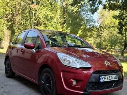 Ситроен С3 2011 в Запорожье на Automoto.ua Красный Ситроен С3, объемом двигателя 1.4 л и пробегом 115 тыс. км за 5700 $, фото 1 на Automoto.ua