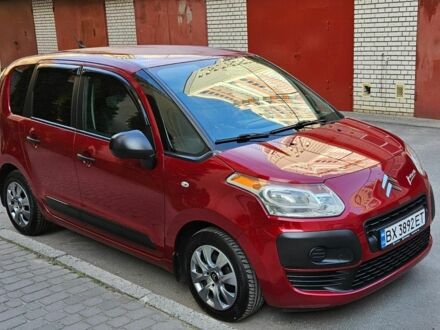Сітроен С3 2012 у Хмельницькому на Automoto.ua Червоний Сітроен С3, об'ємом двигуна 1.4 л та пробігом 114 тис. км за 6400 $, фото 1 на Automoto.ua