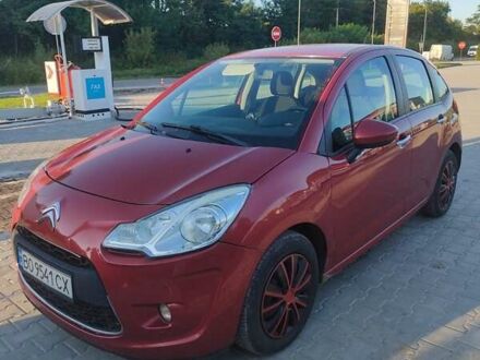 Красный Ситроен С3, объемом двигателя 1.4 л и пробегом 342 тыс. км за 4500 $, фото 1 на Automoto.ua