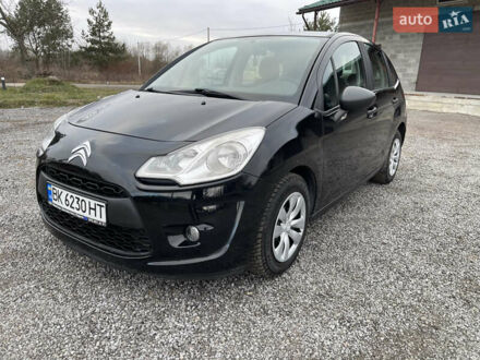 Сітроен С3 2013 у Радивилове на Automoto.ua Червоний Сітроен С3, об'ємом двигуна 1.2 л та пробігом 117 тис. км за 6100 $, фото 1 на Automoto.ua