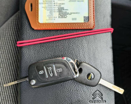 Ситроен С3, объемом двигателя 1.4 л и пробегом 166 тыс. км за 3800 $, фото 20 на Automoto.ua