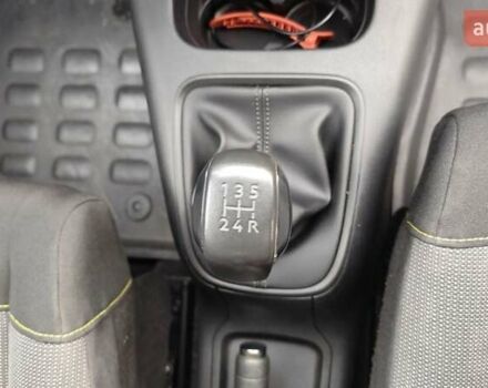 Сітроен С3, об'ємом двигуна 1.2 л та пробігом 138 тис. км за 9500 $, фото 24 на Automoto.ua
