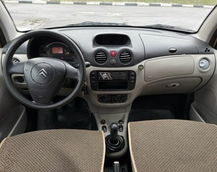 Желтый Ситроен С3, объемом двигателя 1.4 л и пробегом 273 тыс. км за 2499 $, фото 9 на Automoto.ua