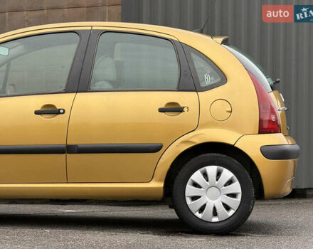 Желтый Ситроен С3, объемом двигателя 1.36 л и пробегом 273 тыс. км за 2499 $, фото 10 на Automoto.ua