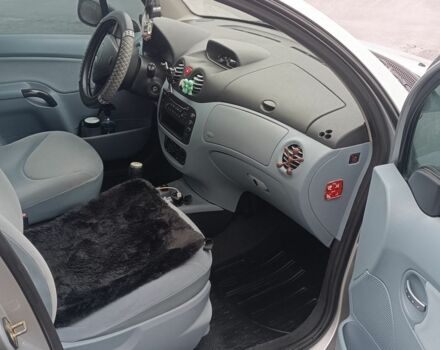 Серый Ситроен С3, объемом двигателя 1.4 л и пробегом 150 тыс. км за 4000 $, фото 6 на Automoto.ua