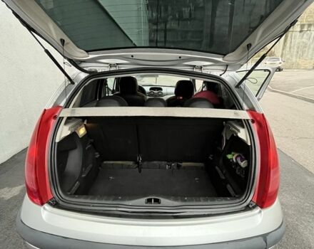 Серый Ситроен С3, объемом двигателя 1.4 л и пробегом 295 тыс. км за 3800 $, фото 7 на Automoto.ua