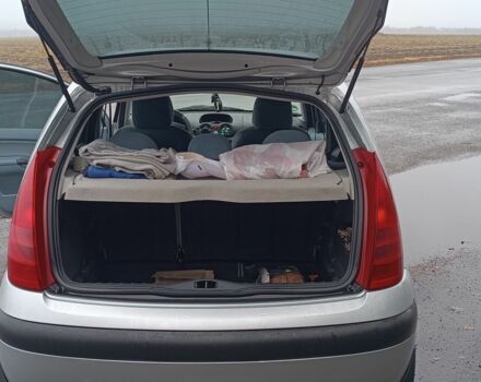 Серый Ситроен С3, объемом двигателя 1.4 л и пробегом 150 тыс. км за 4000 $, фото 4 на Automoto.ua