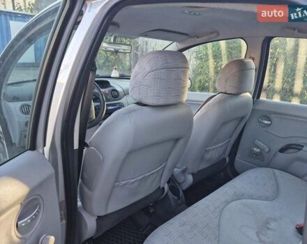 Серый Ситроен С3, объемом двигателя 1.4 л и пробегом 240 тыс. км за 2950 $, фото 2 на Automoto.ua