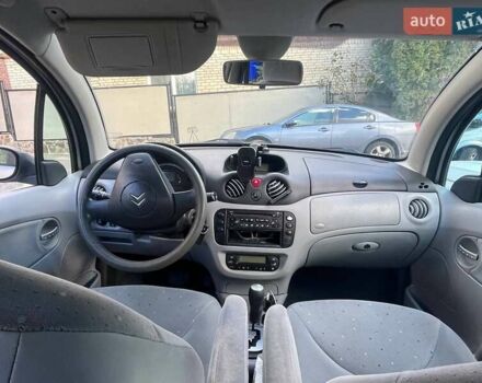 Серый Ситроен С3, объемом двигателя 1.36 л и пробегом 207 тыс. км за 3300 $, фото 4 на Automoto.ua