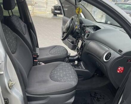 Серый Ситроен С3, объемом двигателя 1.4 л и пробегом 238 тыс. км за 4000 $, фото 2 на Automoto.ua