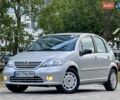 Серый Ситроен С3, объемом двигателя 1.4 л и пробегом 258 тыс. км за 3999 $, фото 12 на Automoto.ua