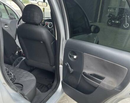 Серый Ситроен С3, объемом двигателя 1.4 л и пробегом 238 тыс. км за 4000 $, фото 5 на Automoto.ua