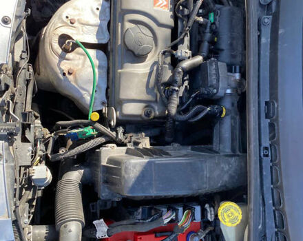 Серый Ситроен С3, объемом двигателя 1.36 л и пробегом 206 тыс. км за 3400 $, фото 4 на Automoto.ua
