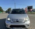 Серый Ситроен С3, объемом двигателя 1.36 л и пробегом 199 тыс. км за 5000 $, фото 2 на Automoto.ua