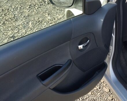 Серый Ситроен С3, объемом двигателя 1.4 л и пробегом 270 тыс. км за 3500 $, фото 6 на Automoto.ua